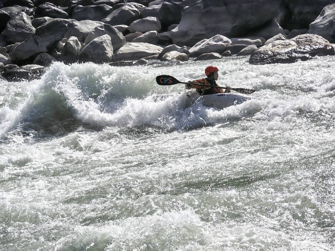 Nujiang rafting adventure